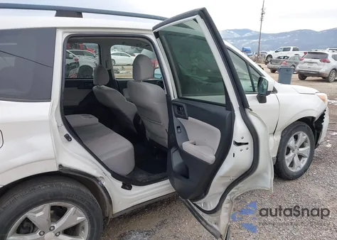 2015 Subaru Forester 2.5I Premium из США, поврежденный, VIN JF2SJADC1FG417144